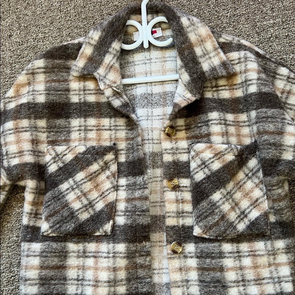 Shacket - Picture 2 of 2